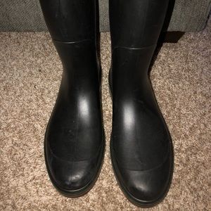Black size 10 Men’s Authentic Gucci Rain Boots!